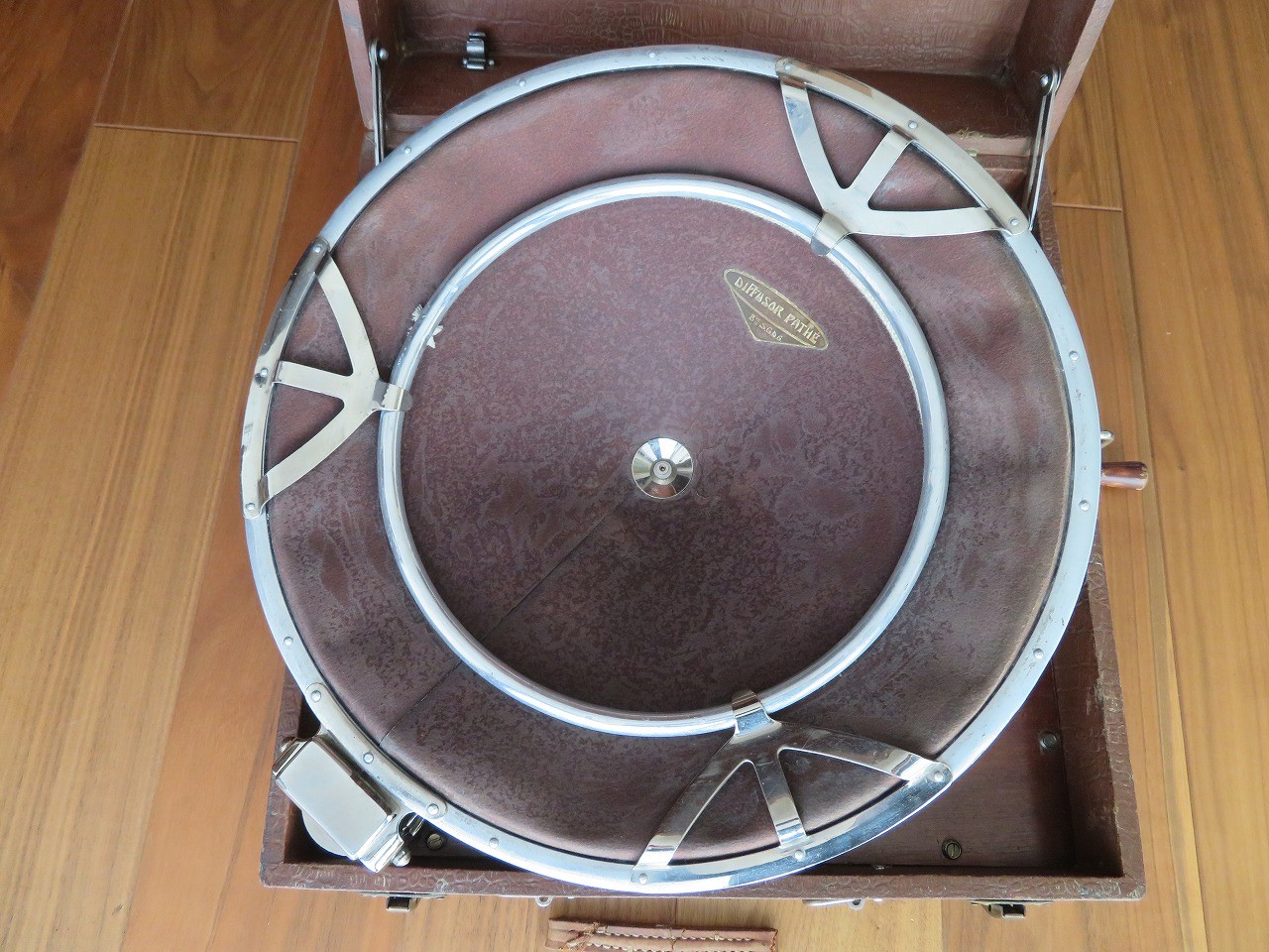 第三十二話 フランスのパテ社ポータブル蓄音器「DIFFUSOR PATHE